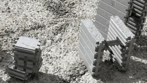 Bloques de encofrado aislante Styro Stone para la construcci&oacute;n de muros con alta eficiencia energ&eacute;tica.